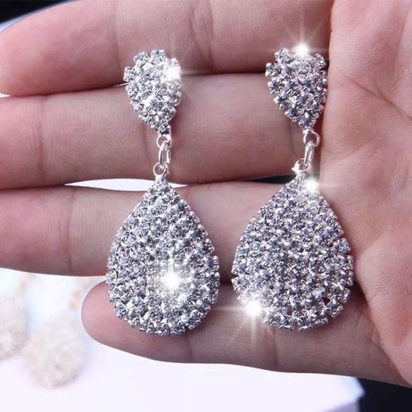 Platinum Plated Rhinestone Drop Earrings - Picture 5 of 6